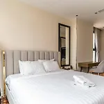 Steps To Vincom/Casino/D1/Pool/Gym/Netflix/3Beds